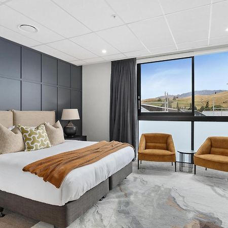12Th Avenue Suites Квинстаун Экстерьер фото