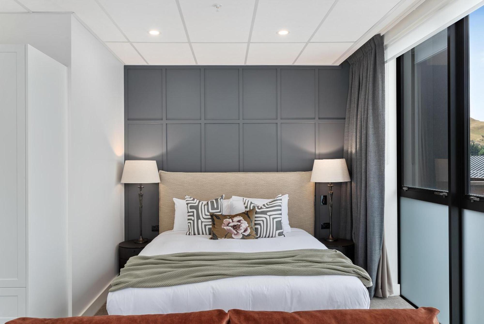 12Th Avenue Suites Квинстаун Экстерьер фото