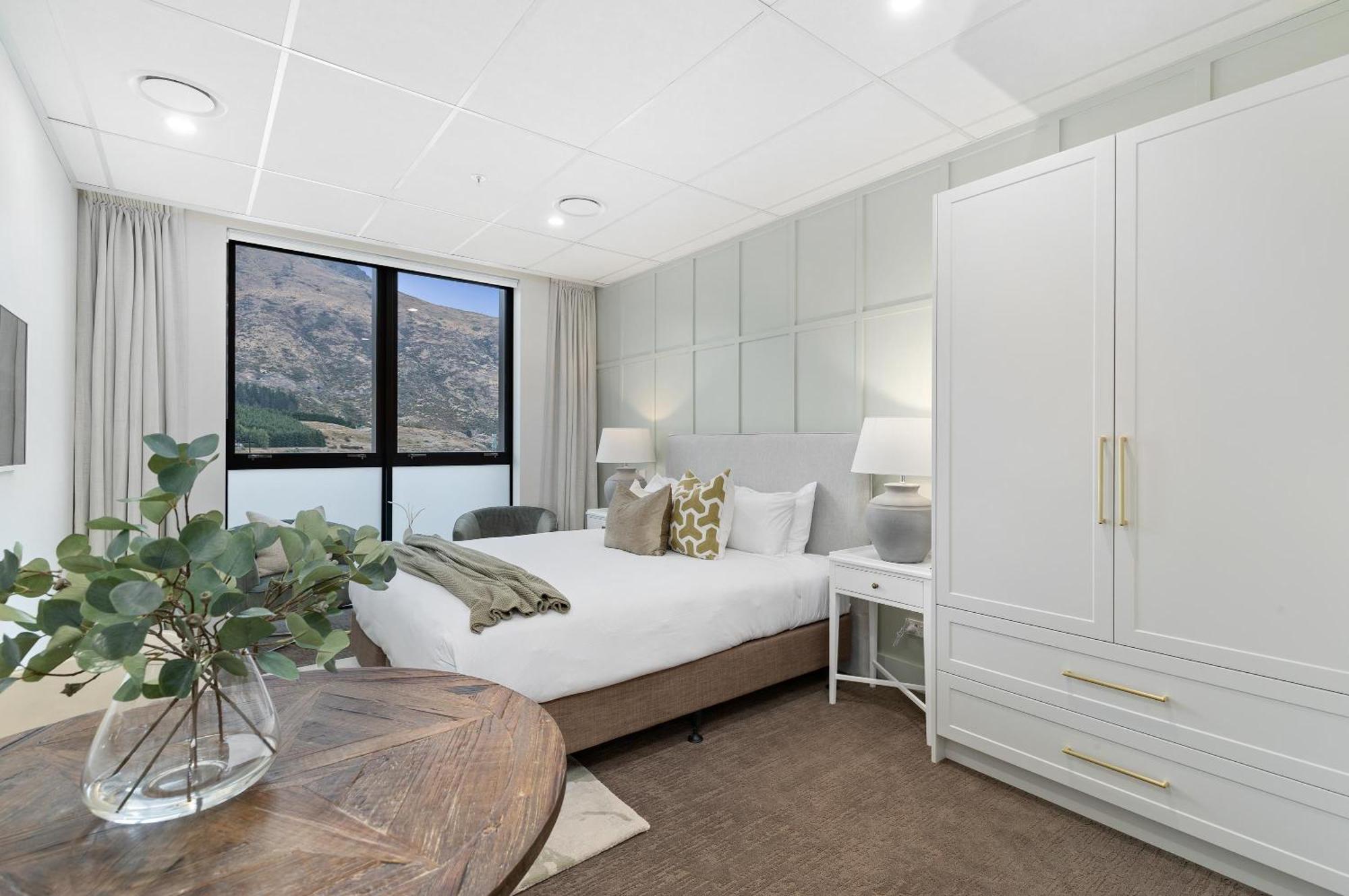 12Th Avenue Suites Квинстаун Экстерьер фото