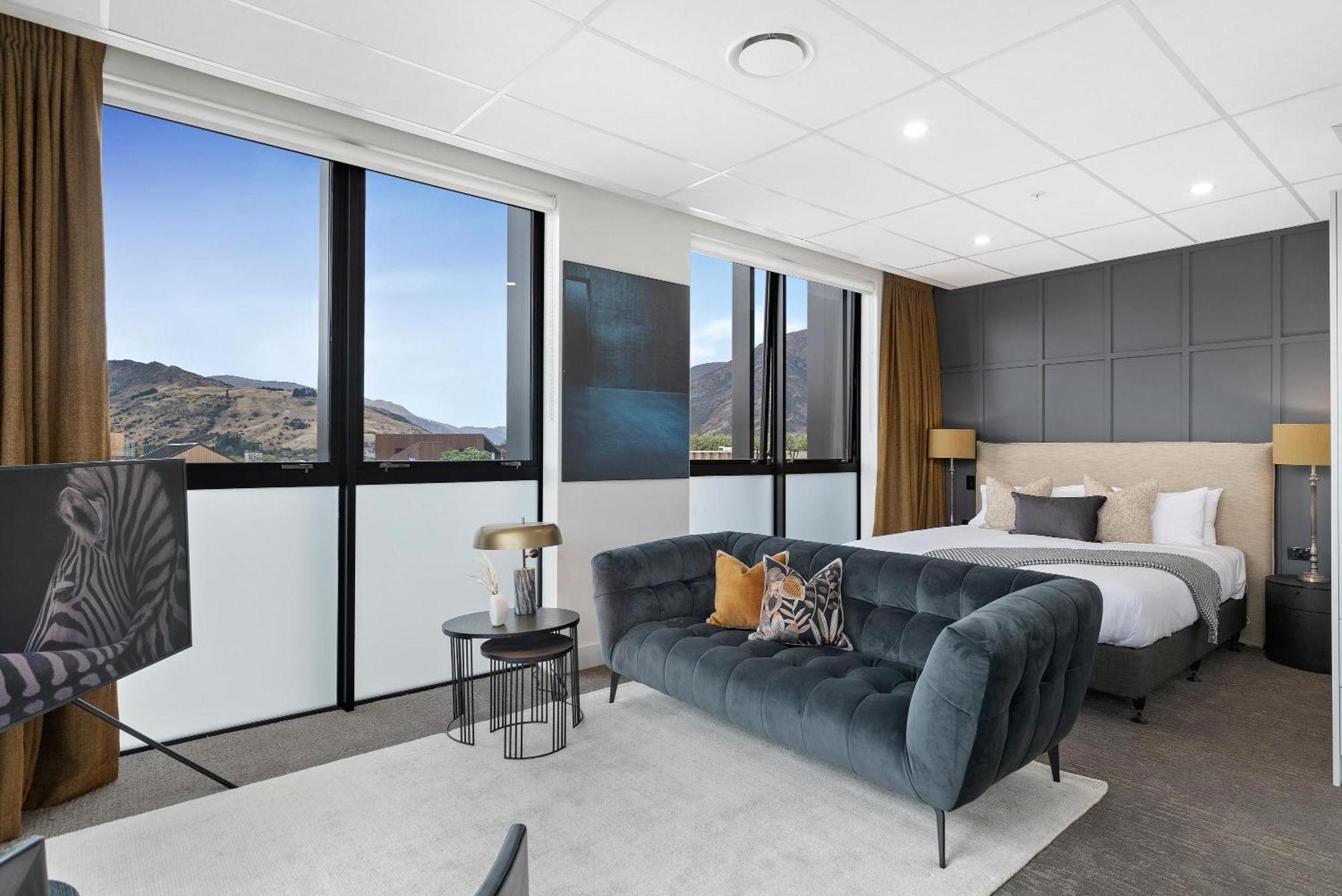 12Th Avenue Suites Квинстаун Экстерьер фото