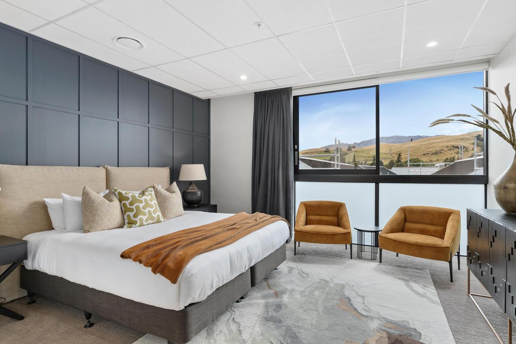 12Th Avenue Suites Квинстаун Экстерьер фото
