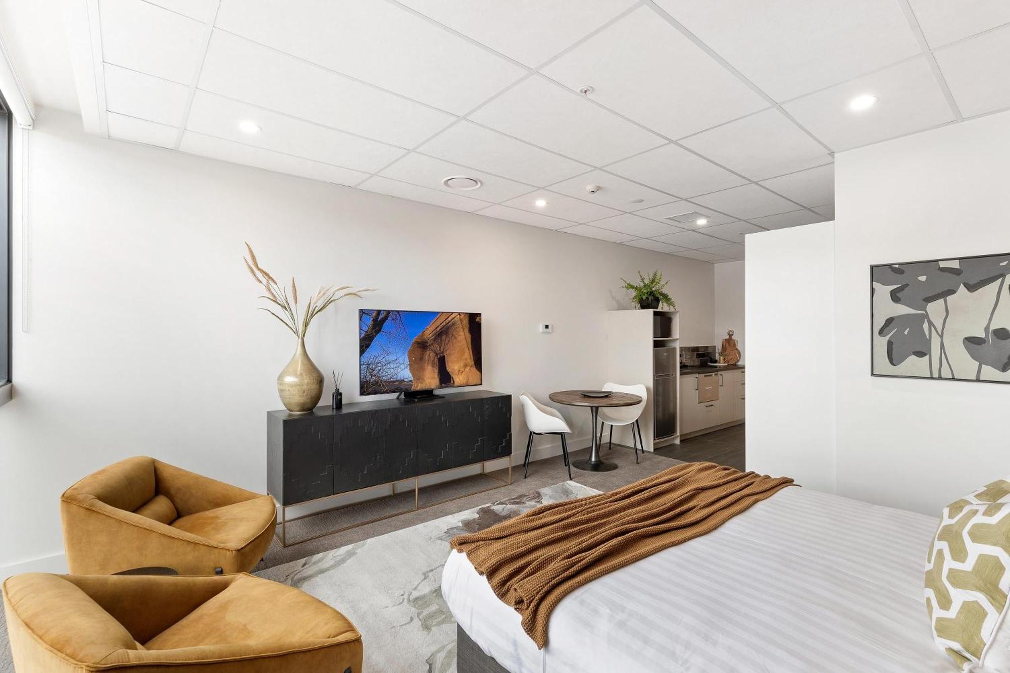 12Th Avenue Suites Квинстаун Экстерьер фото